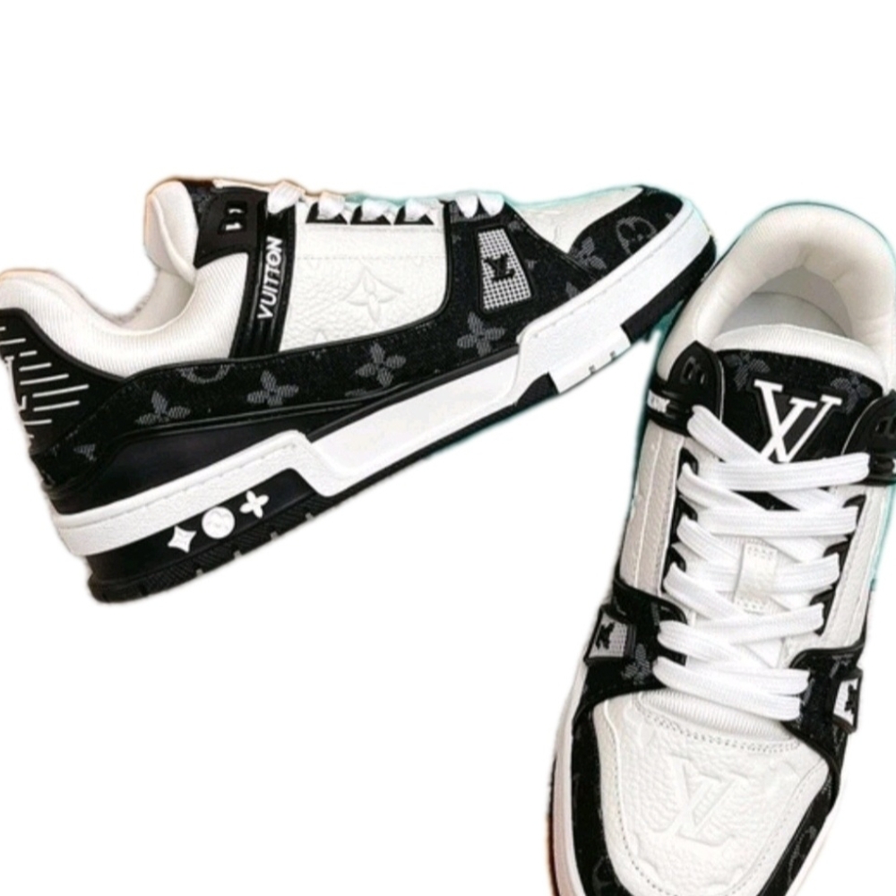 Louis Vuitton Black and White Sneakers - Picture 5 of 8
